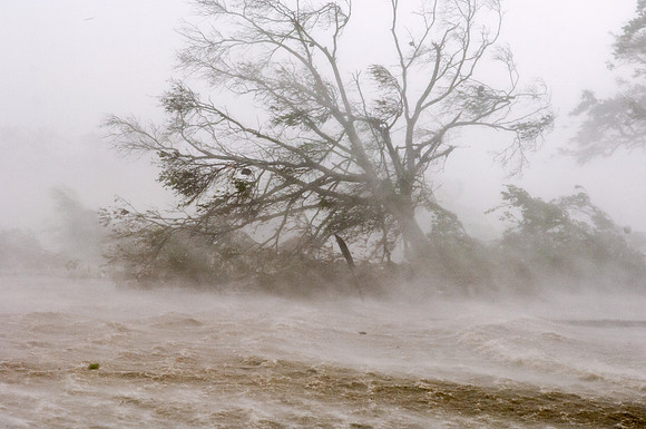 Hurricane Katrina Strikes Mississippi