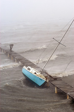 Hurricane Frances Strikes Florida