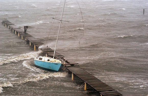 Hurricane Frances Strikes Florida