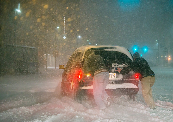 Good Samaritans Push Motorist Stuck In Snow (Night)