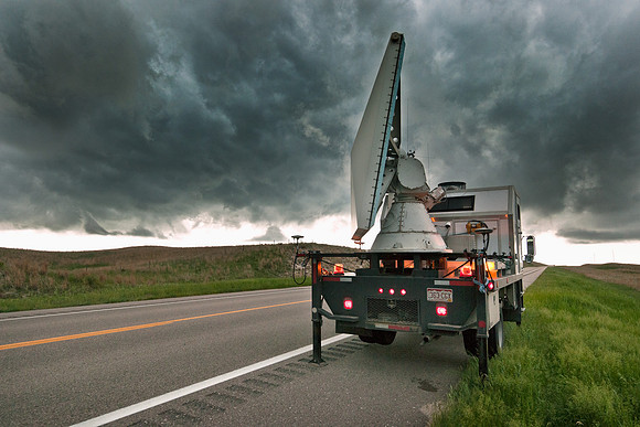 VORTEX 2 - Multi-Beam Rapid-Scan Doppler on Wheels Mobile Weathe