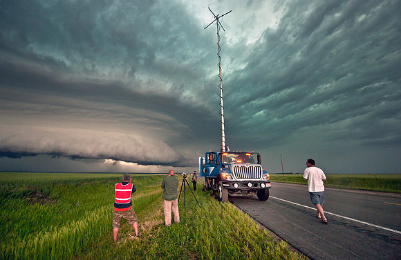VORTEX 2 - Tornado Researchers Document Storm